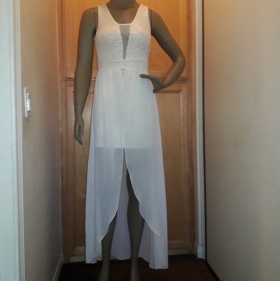 Dress - Picture 8 of 8